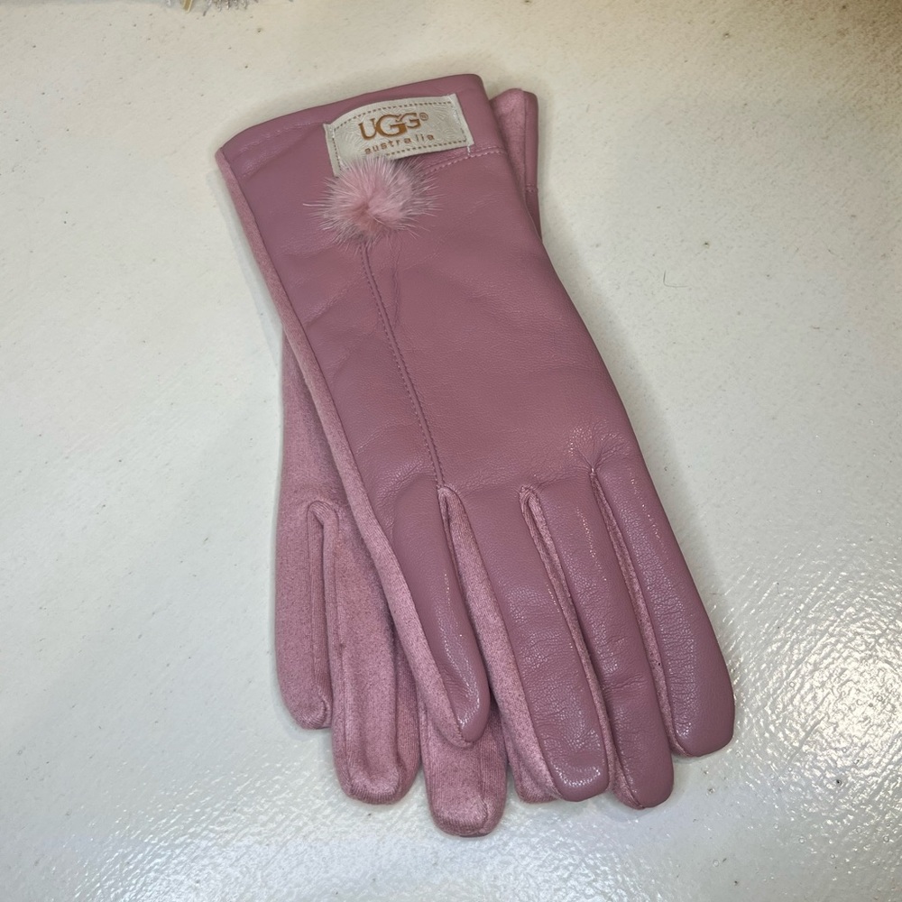 UGG Leather gloves
